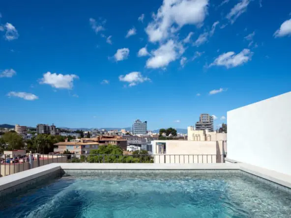 Penthouse 2 Beds - 2 Bathrooms and Top Roof in Bellver Place in Palma - Homes in Mallorca