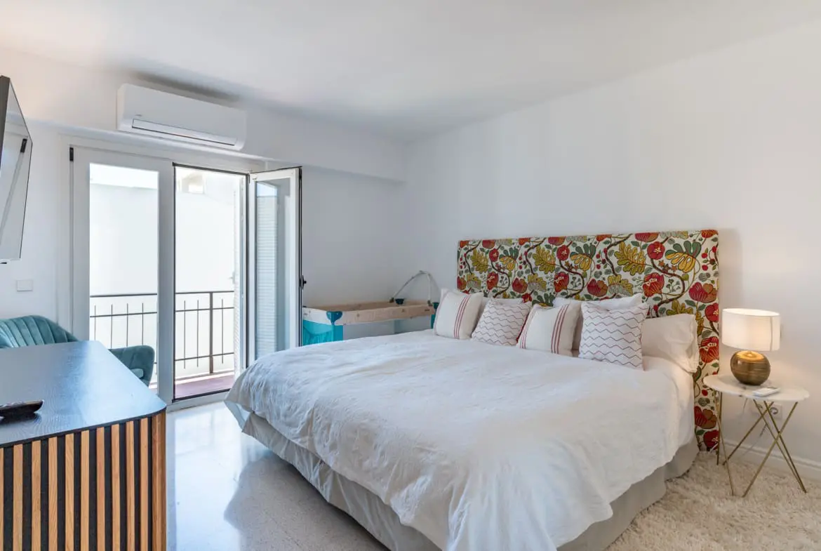 Spectacular First-Line Luxury Four-Bedroom Penthouse with Sea Views and Spacious Terrace - Homes In Mallorca