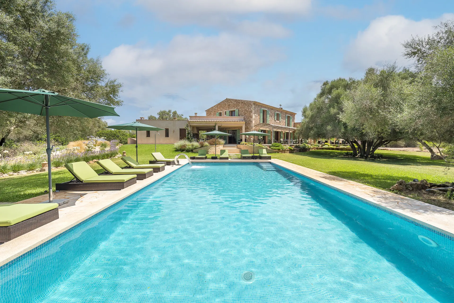 Luxurious Villa with Private Pool, Expansive Garden, and Holiday Rental Licence | Homes In Mallorca