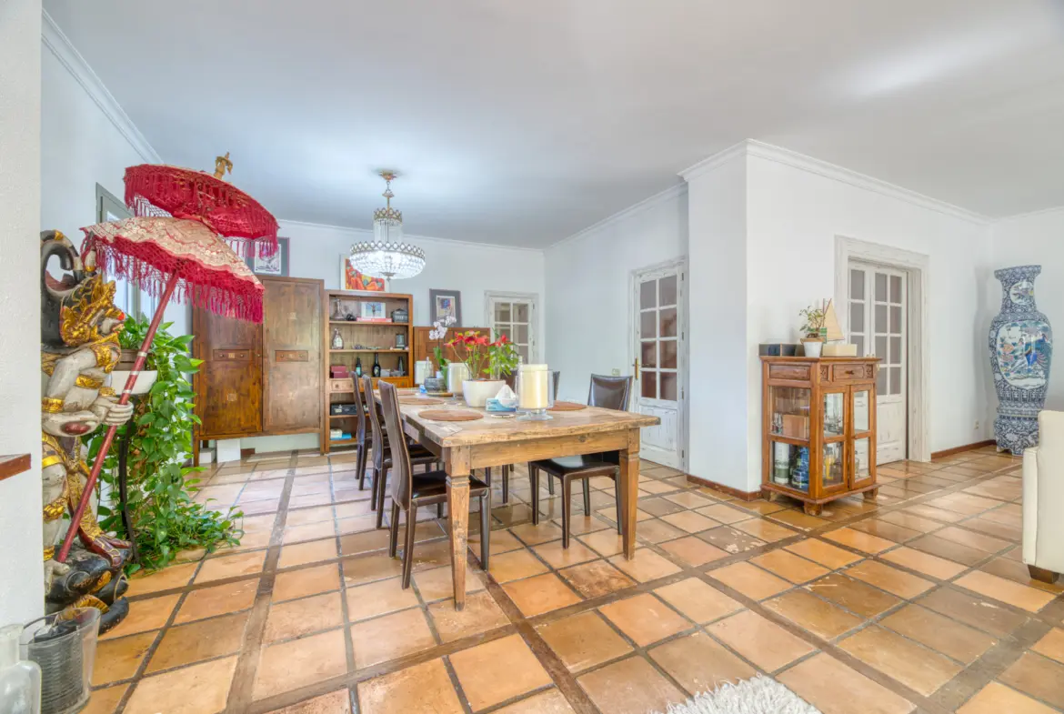 1760459056-efb90a3a-fbc3-4aac-b067-f4bf63d9e128