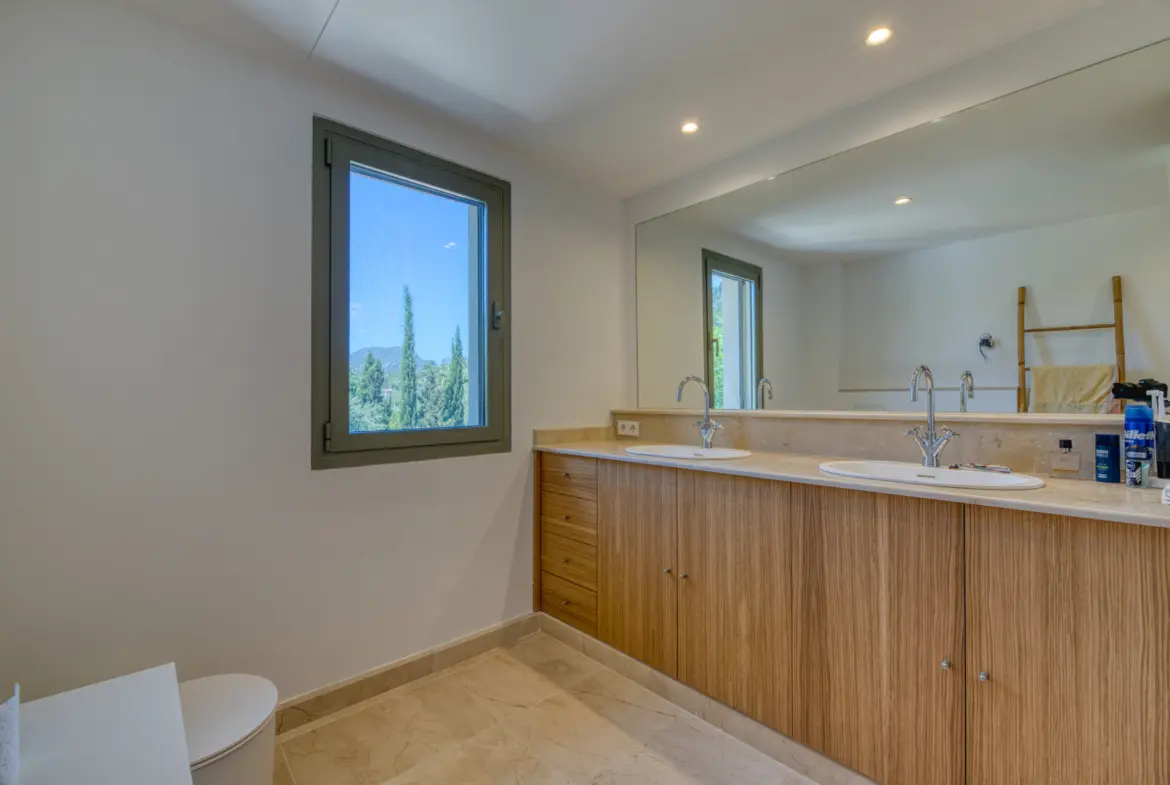 1760459083-3ce7da27-f3dd-47bb-a964-85f32507f0f4