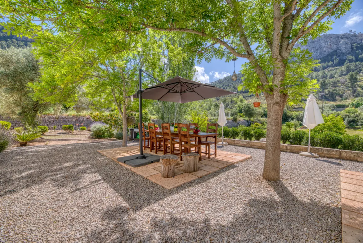 1760459090-40d12b8f-bdad-47f9-8827-eda2925a89d4