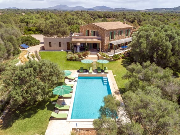 Stunning House with Pool and Expansive Garden – Available for Short or Long-Term Rental - Homes in Mallorca